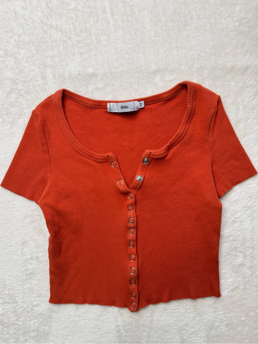 Adika - Ribbed Snap Button Down Crop Top in Burnt Orange